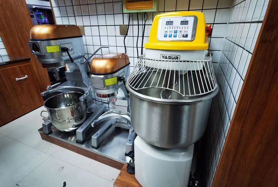 55 van de de Mixer Dubbele Snelheid 2.2kw van het Pond de Spiraalvormige Deeg Digitale Controle voor Broodgebakje en Pizza