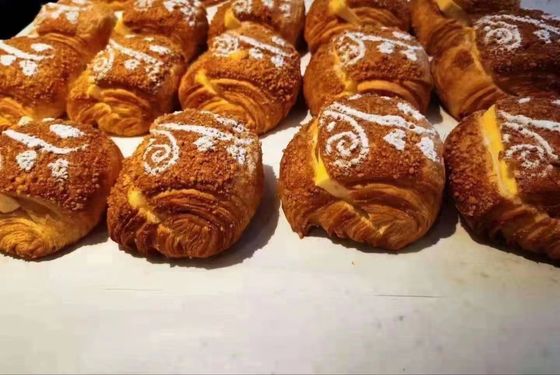 De herzienbare Rookwolk die van het de Machinecroissant van Sheeter van het Gebakjedeeg tot Europese Stijl maken Op zwaar werk berekende 0.75kw
