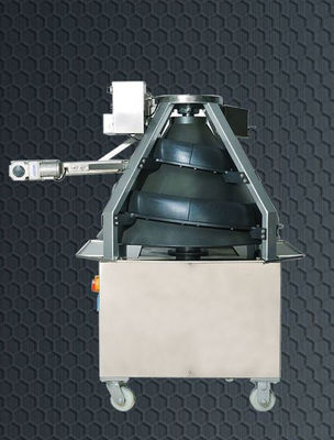 De kegel Spiraalvormige Teflon van de Verdelerrounder van het Pizzadeeg bedekte 4500pcs/H-de Verdelermachine met een laag van het Brooddeeg