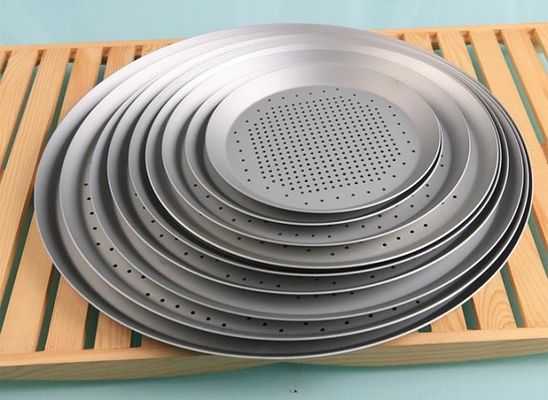 Geperforeerd Aluminiumbaksel Tray Round Hard Anodised 16 Duim Geperforeerd Pizzadienblad